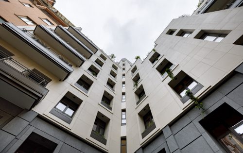Vista interna ad angolo dell'edificio