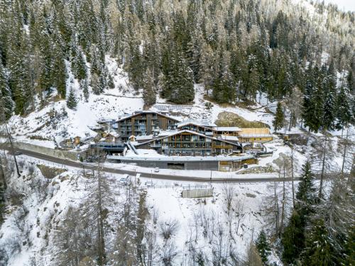 Chalet-Al-Foss-Alp-Resort-Vermiglio-1