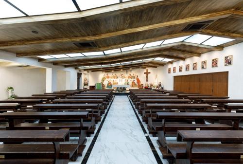 Chiesa-Nostra-Signora-del-Rosario-di-Fatima-Vecchiazzano-9