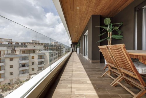 Terrazza di un appartamento del complesso