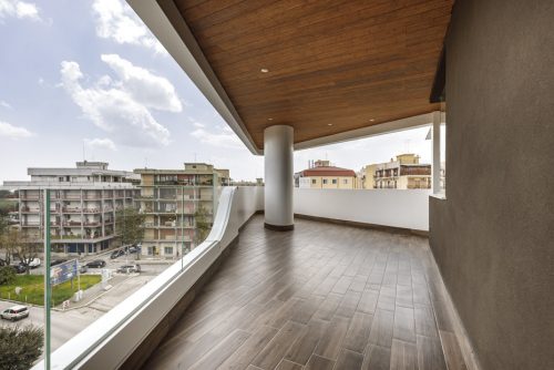 Angolo della terrazza di un’unità immobiliare del complesso