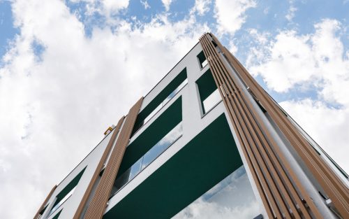 Vista angolare dell'esterno del complesso