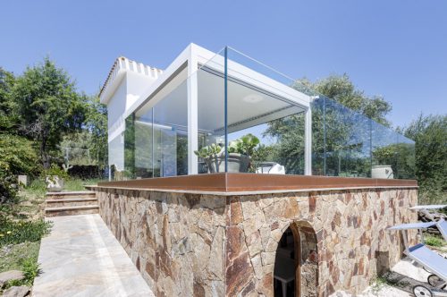 Vista angolare della villa