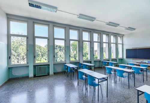 Vista laterale delle finestre dell’aula