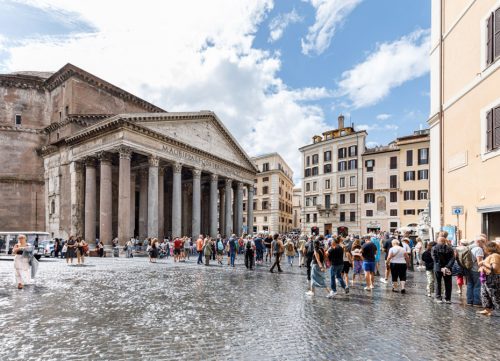 Vista esterna della Piazza della Rotonda