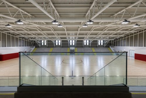 Parapetto in vetro degli spalti