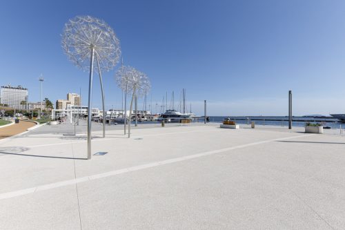 Vista della pavimentazione sul porto