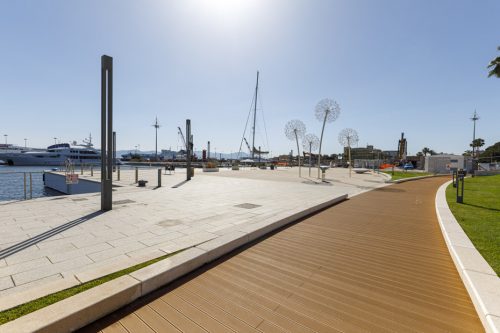 Lungomare del porto di Cagliari