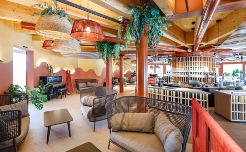 Ambiente interno all'area lounge