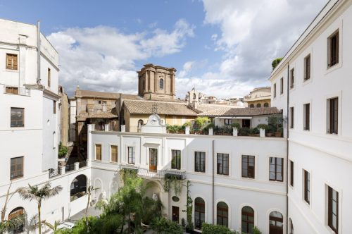 Vista esterna dell'albergo 