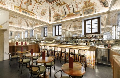 Lounge Bar