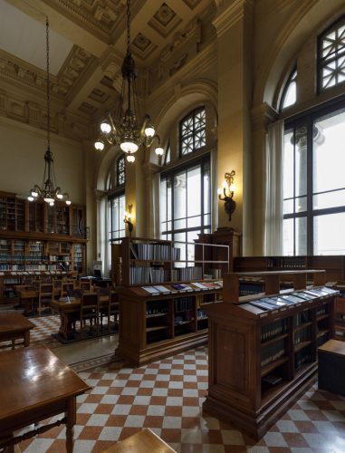 Vista interna della biblioteca