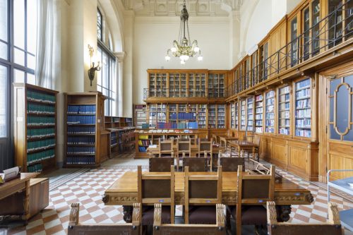 Interno della biblioteca