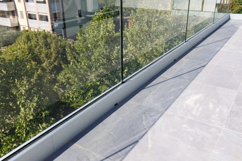 Dettaglio lineare di un parapetto