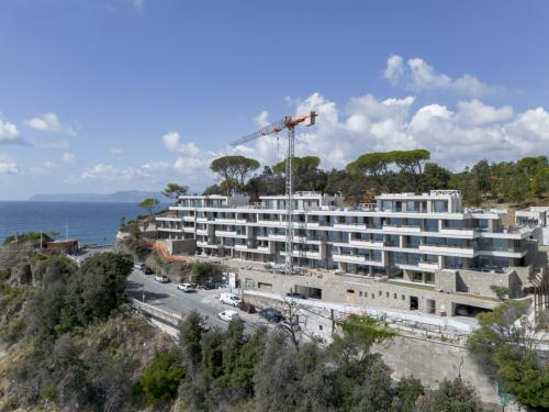 Punta-dell’Olmo-Edificio-Enjoy-One-Celle-Ligure-2