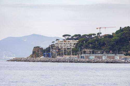 Punta-dell’Olmo-Edificio-Enjoy-One-Celle-Ligure-3