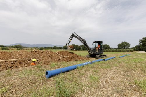 Preparazione posizionamento tubazione