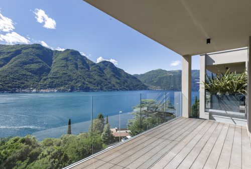 Vista panoramica da un balcone di un'unità abitativa