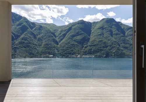 Vista lineare dal balcone