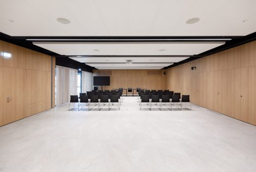 Vista frontale dell'auditorium