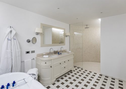 Bagno di una camera dell'albergo