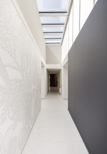 Corridoi interni illuminati dal lucernario