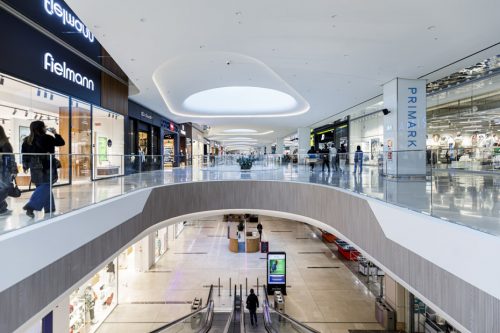 Vista frontale delle aperture del primo piano