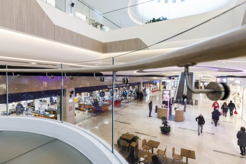 Vista del piano terra dal vano scale