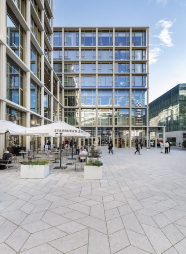 Vista esterna laterale del complesso