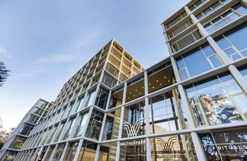 Facciata estrena principale del complesso