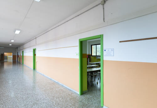 Scuola-Battisti-Taranto-3