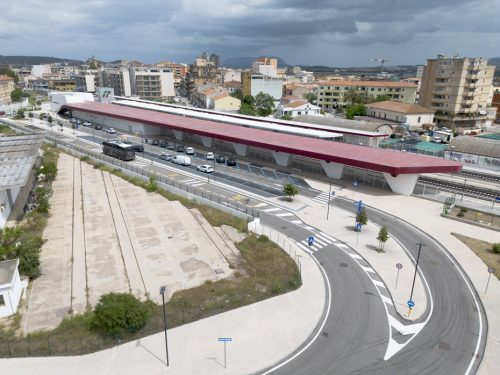 Vista aerea laterale della stazione