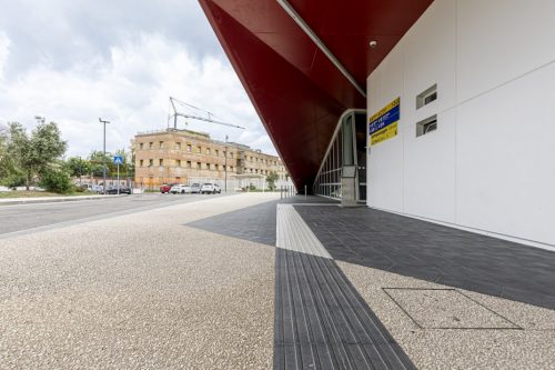 Pavimentazione della stazione