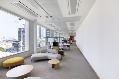 Corridoio con arredo 