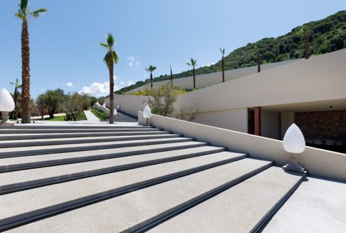 Dettaglio scalinata che porta alle diverse aree