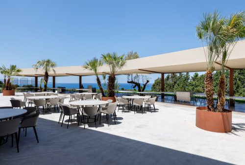 Terrazza arredata per i ricevimenti