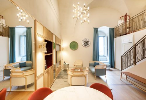 Vista interna di una suite dell'albergo