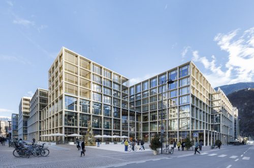 Vista esterna del complesso polifunzionale